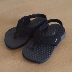 Nike flip flops